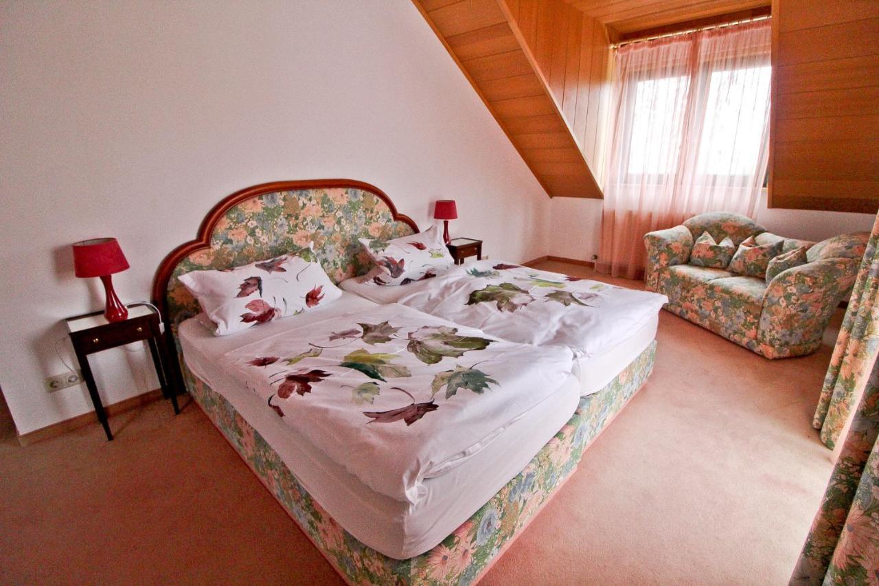 Waldhotel Stein Selbitz Exterior foto